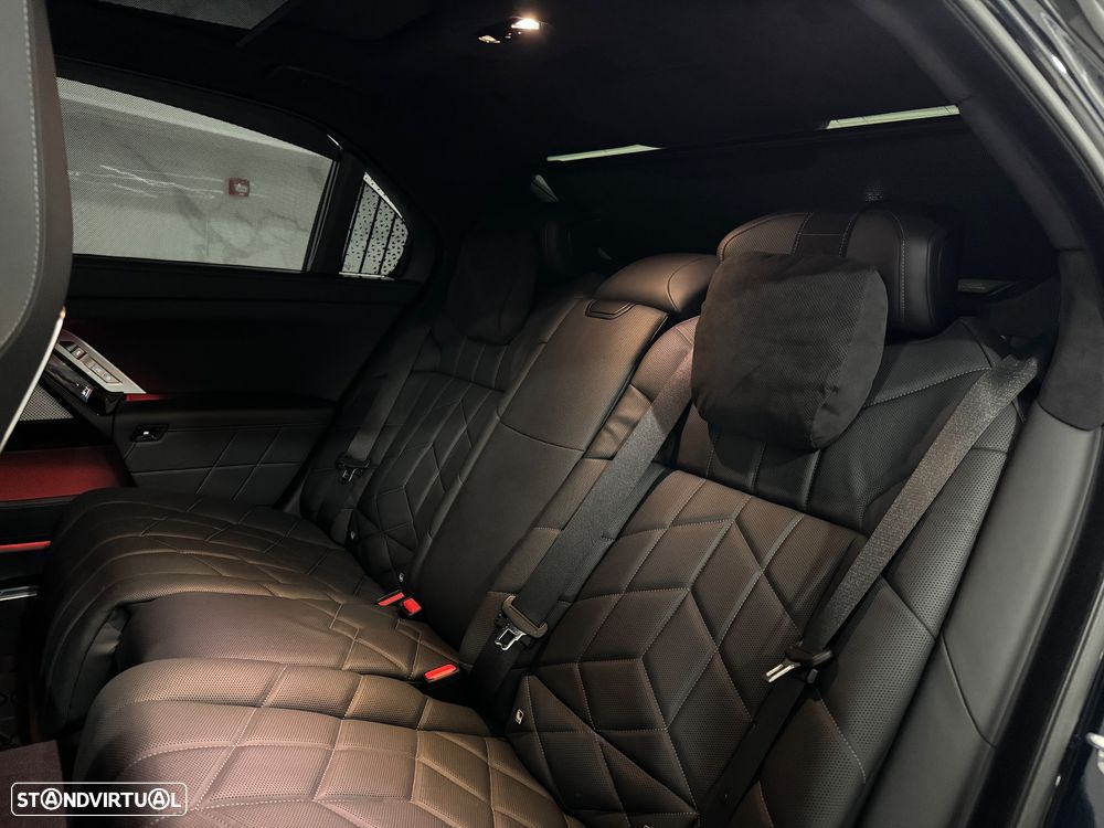 BMW i7 xDrive60 Pack Desportivo M Pro - 12