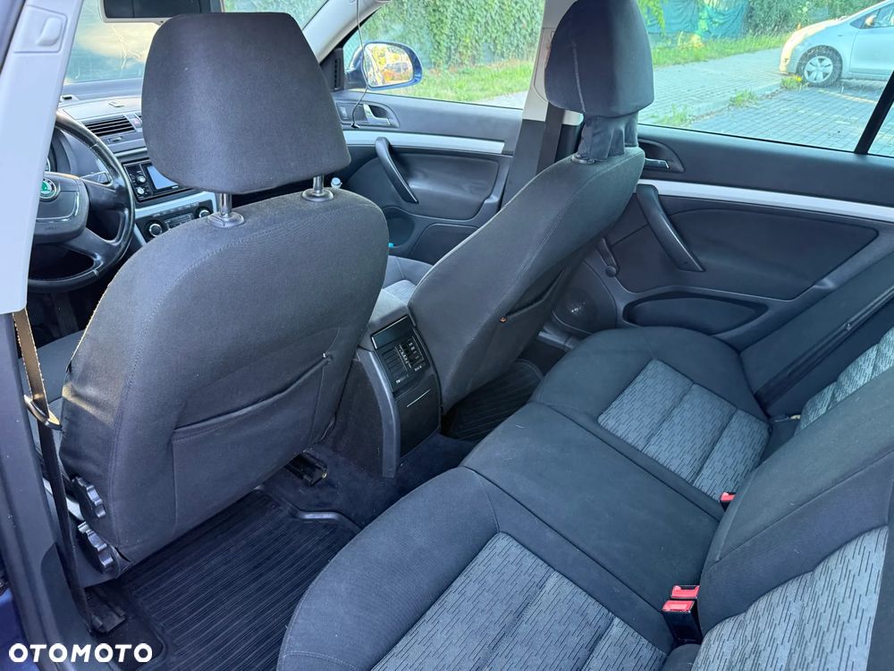 Skoda Octavia 1.6 Combi - 7