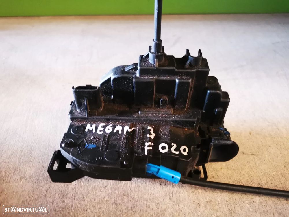 RENAULT MEGANE 3 / III FECHADURA FRENTE ESQUERDA - F020 - 2