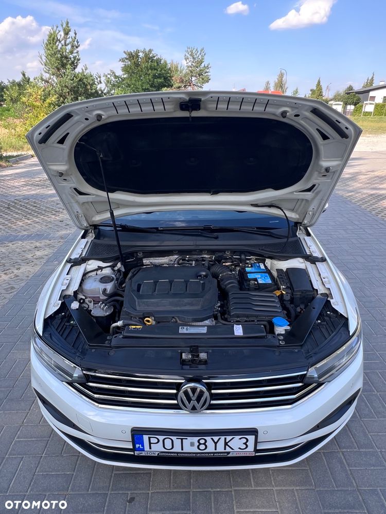 Volkswagen Passat - 37