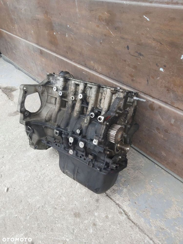 MAZDA 2 II DE Ford Fiesta mk6 1,4 TDCi Blok silnika wał Peugeot - 2