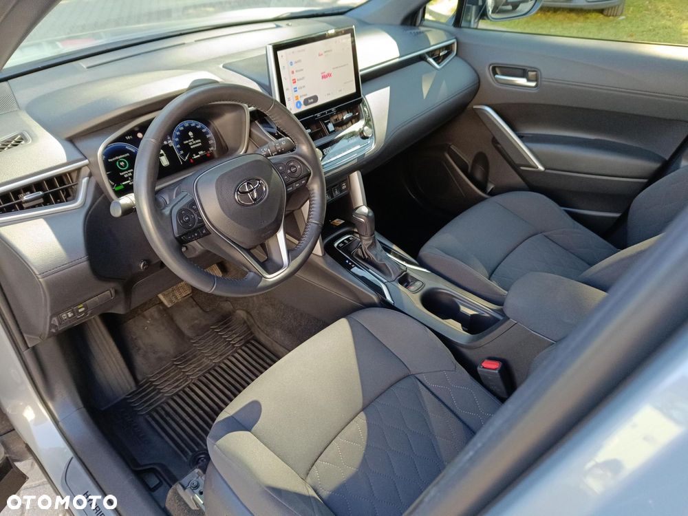 Toyota Corolla Cross - 9
