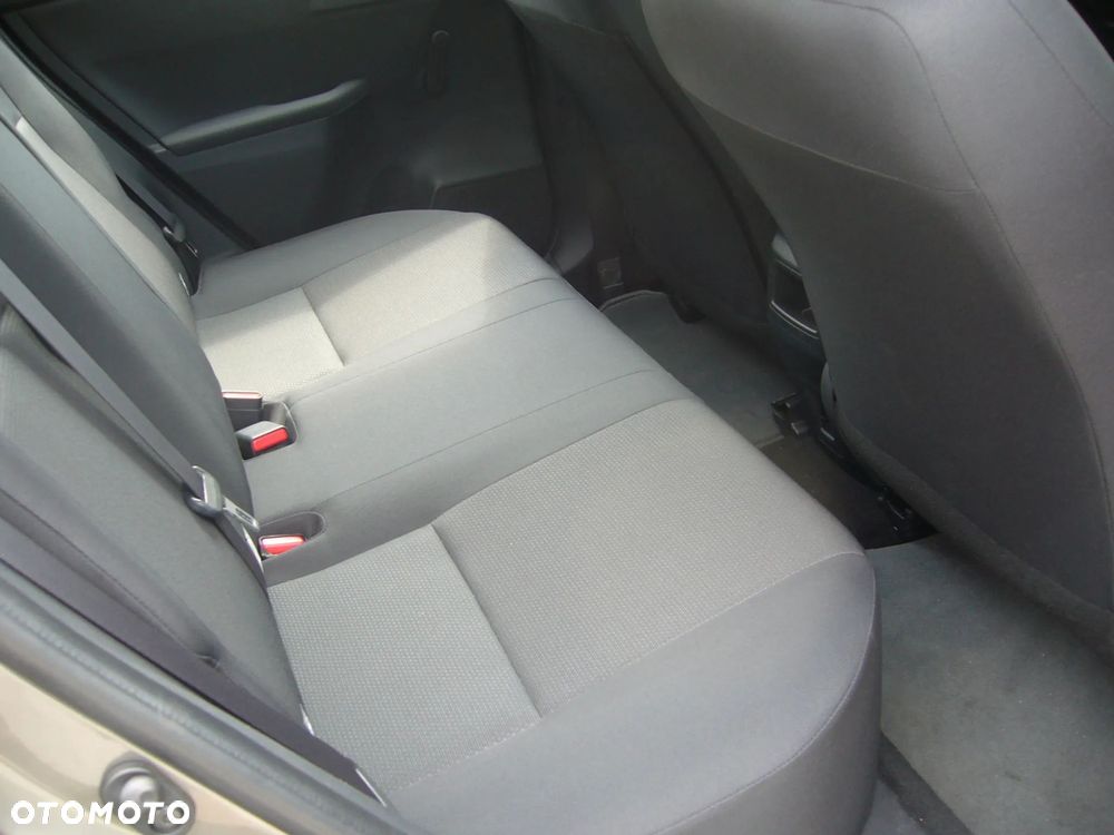 Toyota Auris 1.33 VVT-i Active - 6