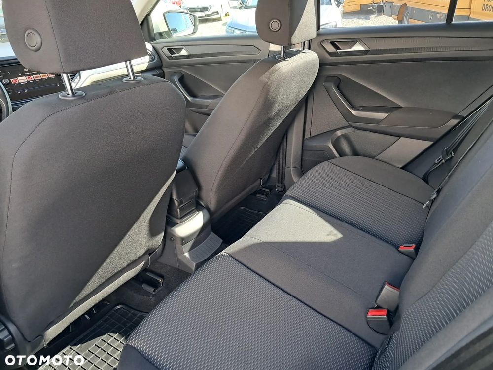 Volkswagen T-Roc 1.0 TSI Advance - 24