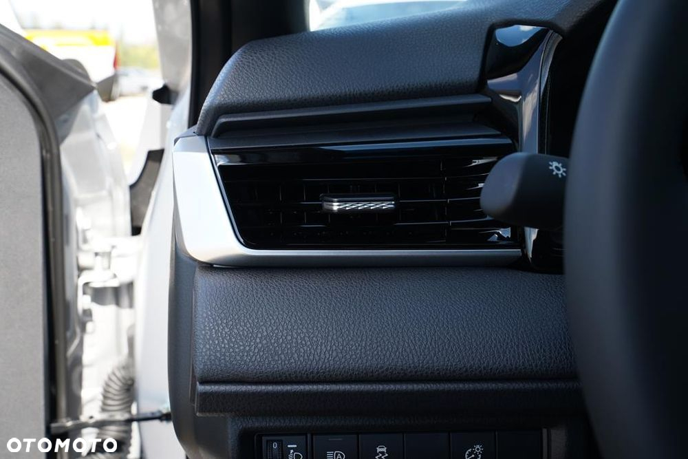Toyota Camry 2.5 Hybrid Dynamic Force Comfort e-CVT - 14