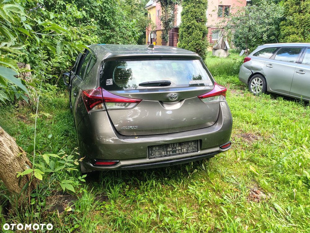 Toyota Auris 1.33 VVT-i Life - 10