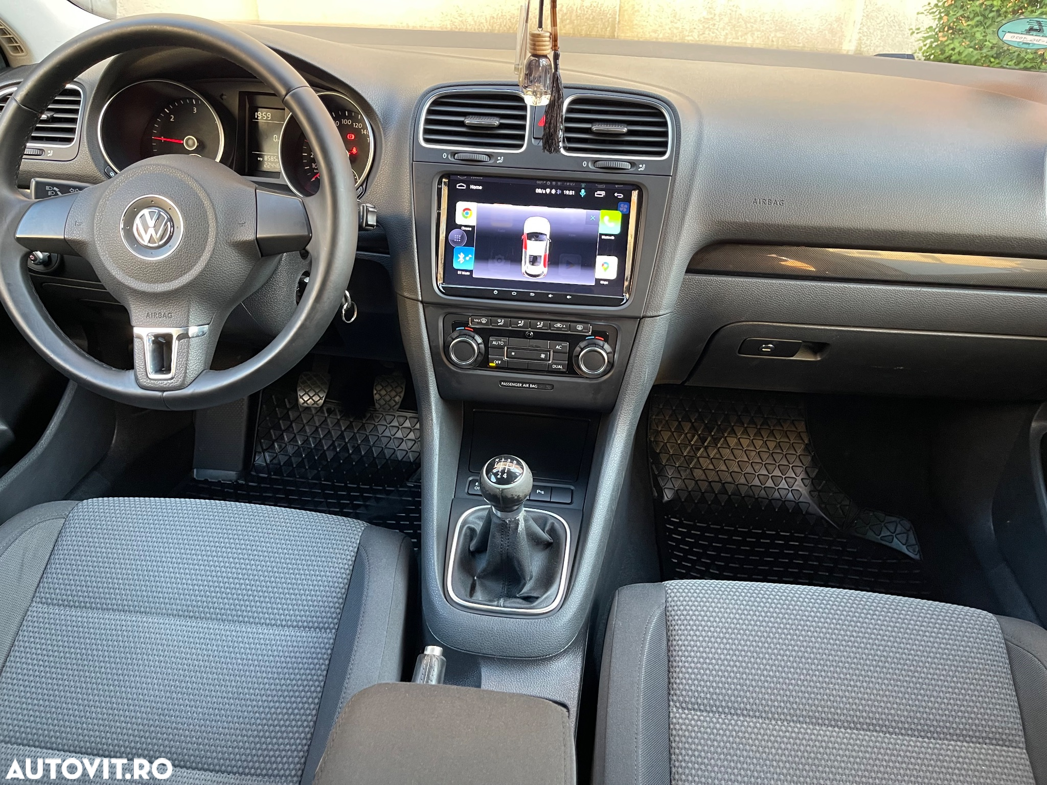 Volkswagen Golf - 12