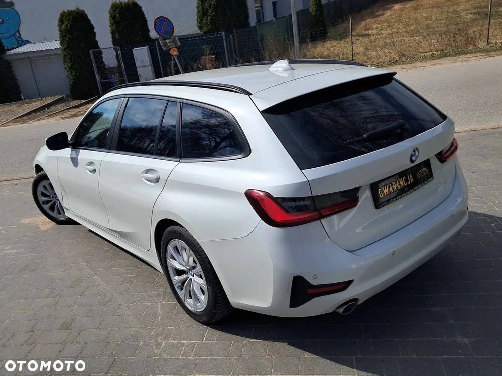 BMW Seria 3 318d Edition Luxury Line Purity - 10