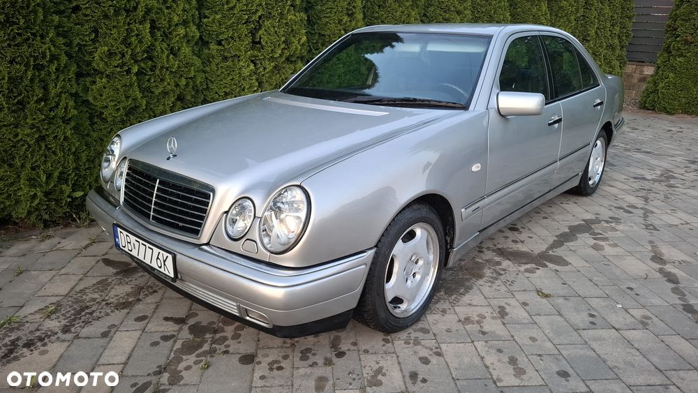 Mercedes-Benz Klasa E 300 TD Avantgarde - 2