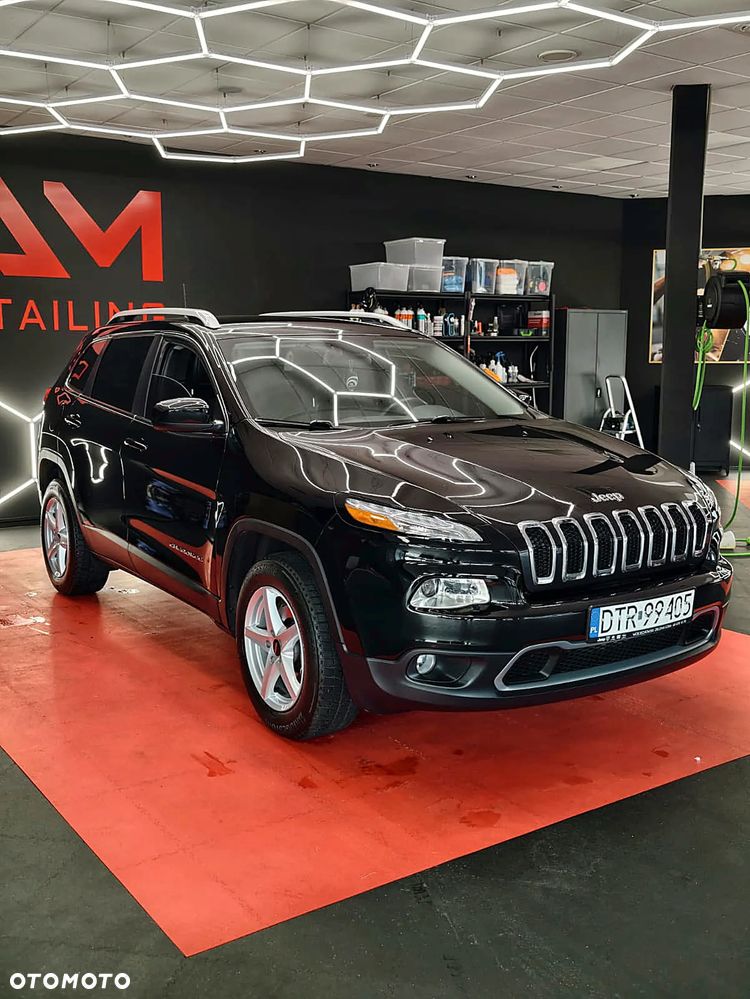 Jeep Cherokee - 1