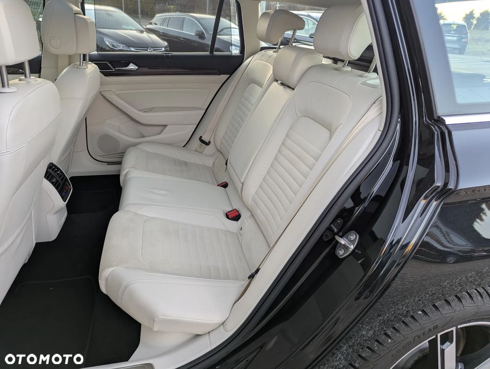 Volkswagen Passat 2.0 TDI SCR DSG Highline - 31