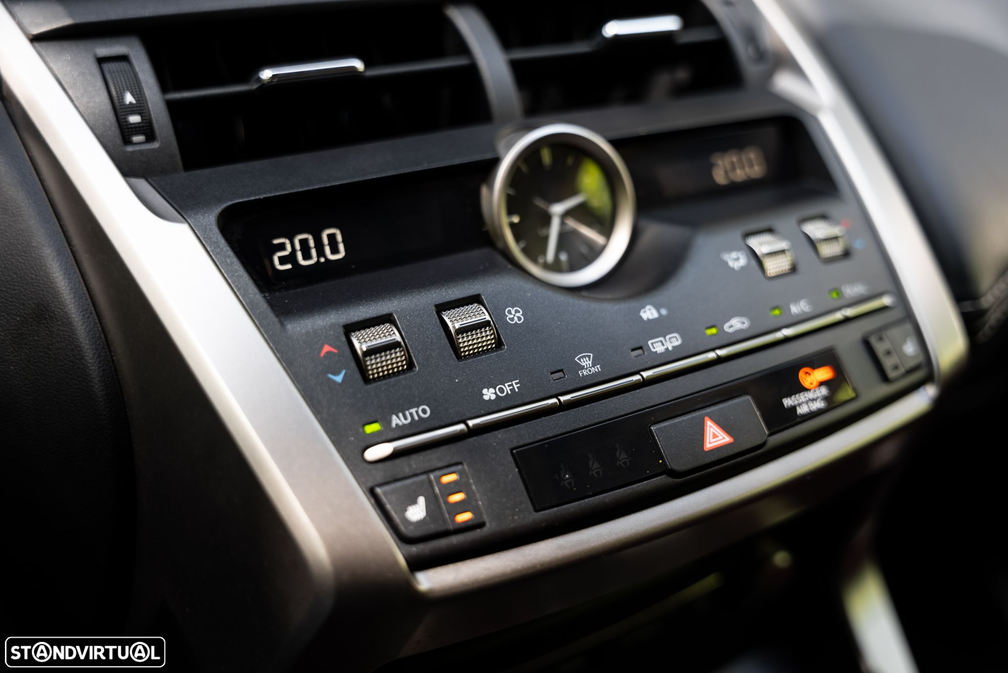 Lexus NX 300h - 28