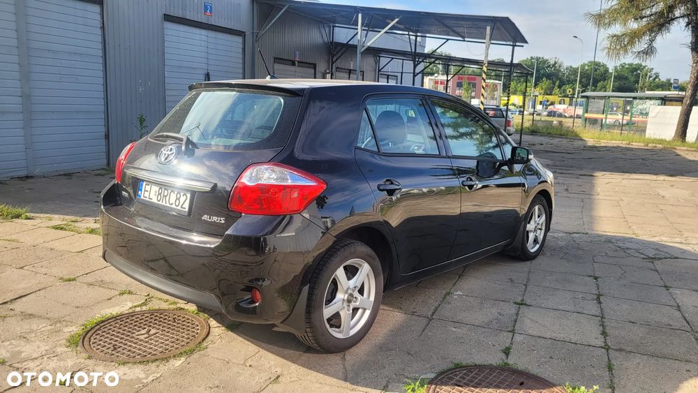 Toyota Auris 1.4 D-4D Premium MM - 10