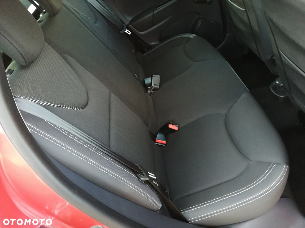 Renault Clio Grandtour (Energy) TCe 90 Bose Edition - 27