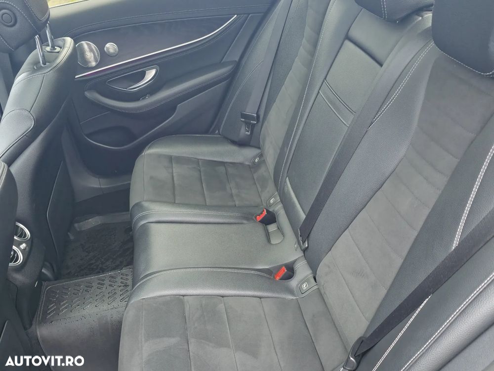 Mercedes-Benz E 300 de 9G-TRONIC AMG Line - 12