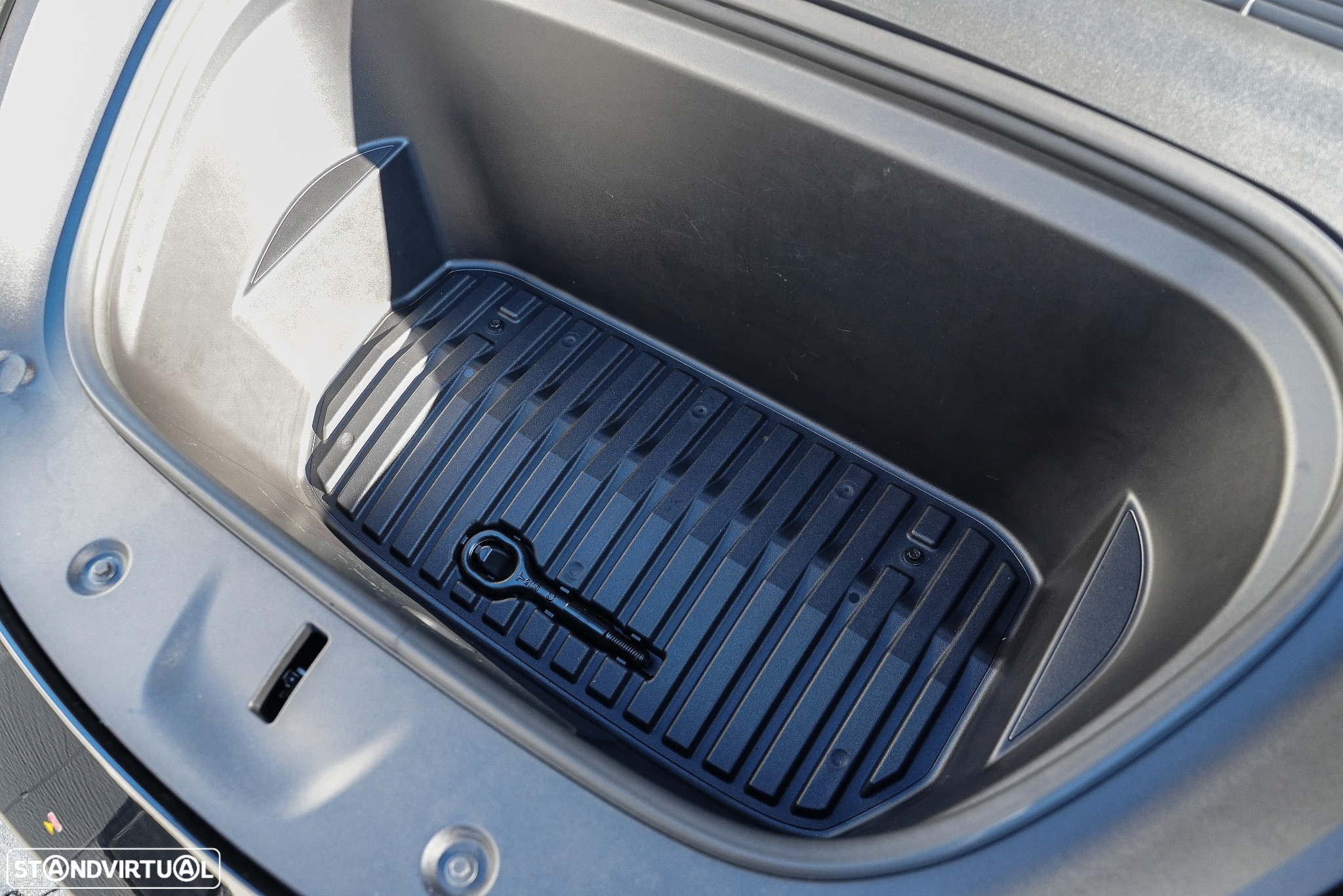 Tesla Model Y Performance Dual Motor AWD - 36