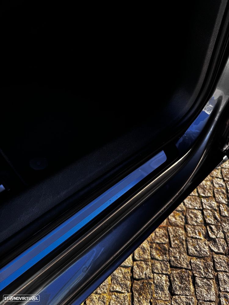 Audi A4 Avant 2.0 TDI Advance S tronic - 19