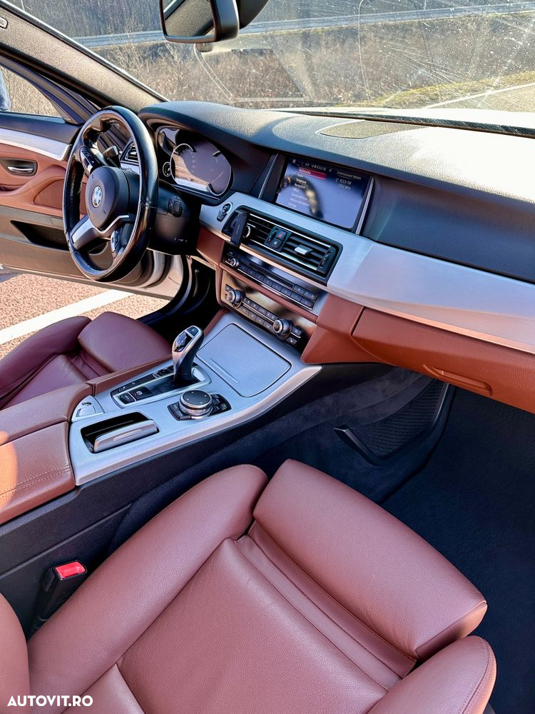 BMW Seria 5 530d Touring Sport-Aut. - 10