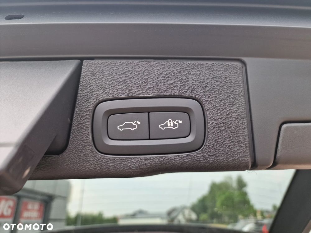 Volvo XC 60 T8 AWD Recharge Plus Bright - 36