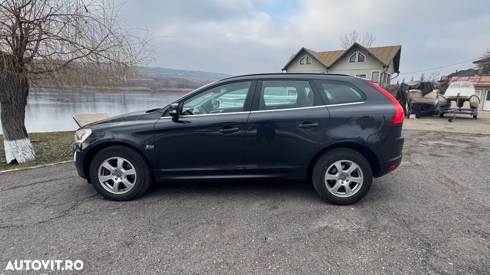 Volvo XC 60 D4 AWD Geartronic Summum - 1