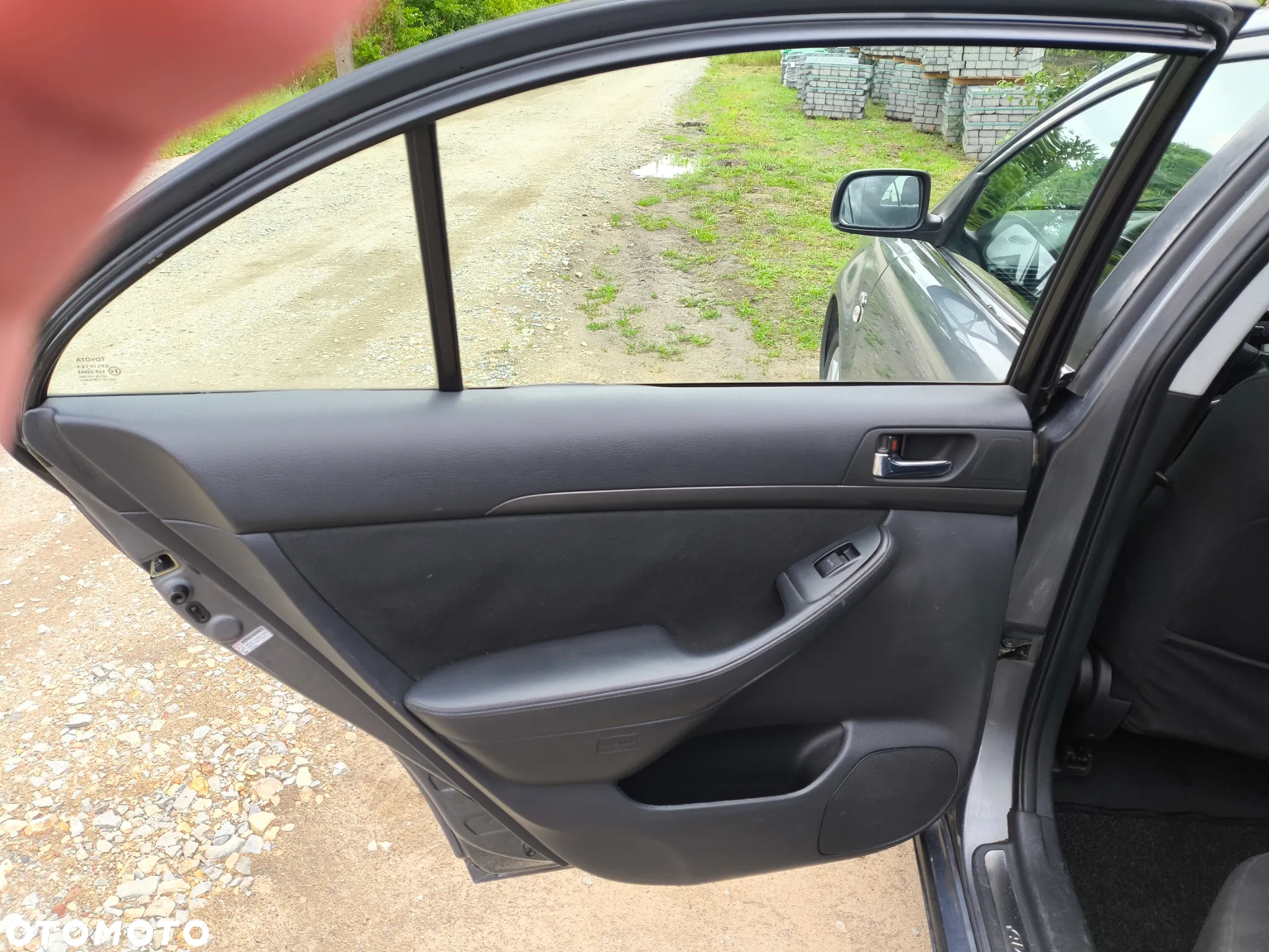 Toyota Avensis 2.0 D-4D - 17