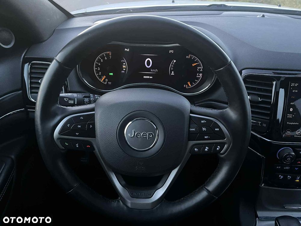 Jeep Grand Cherokee - 14