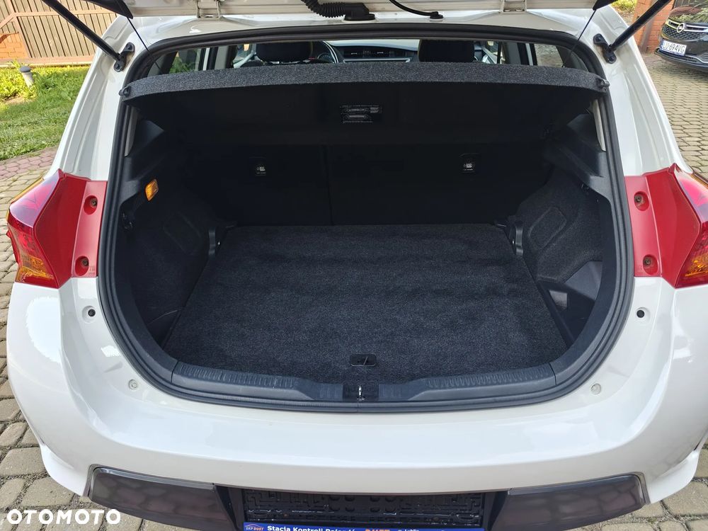 Toyota Auris - 14