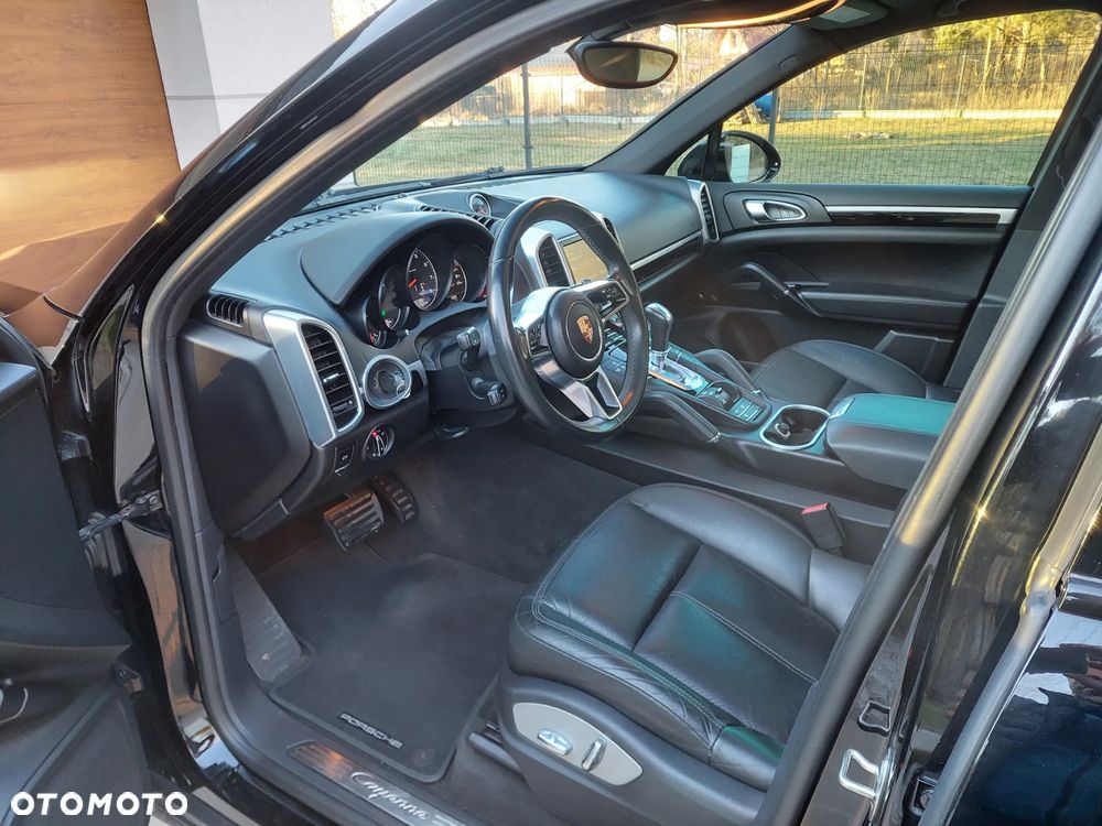 Porsche Cayenne - 15