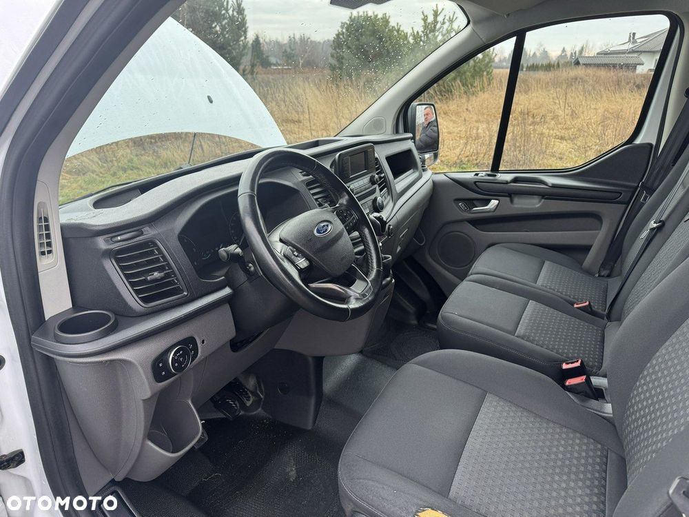 Ford Transit Custom - 11