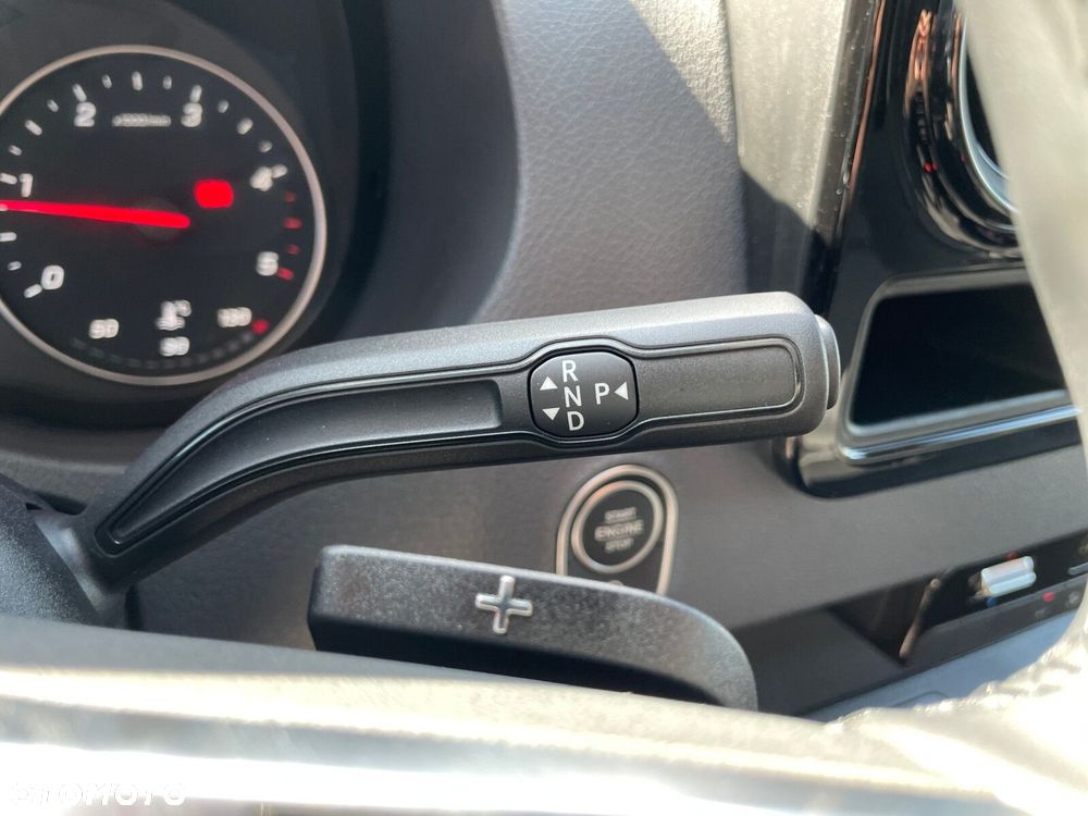 Mercedes-Benz Sprinter 319 CDI 190 KM Reflektory LED extra long - 16