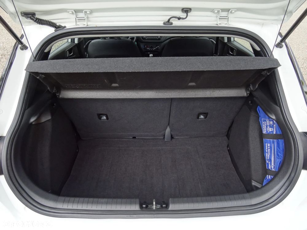 Hyundai i20 1.2 Select - 25