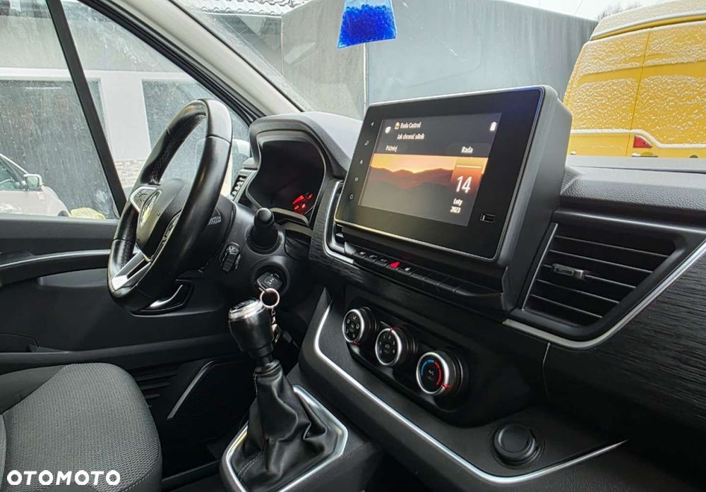 Renault Trafic - 23