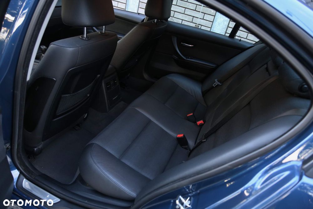 BMW Seria 3 - 37