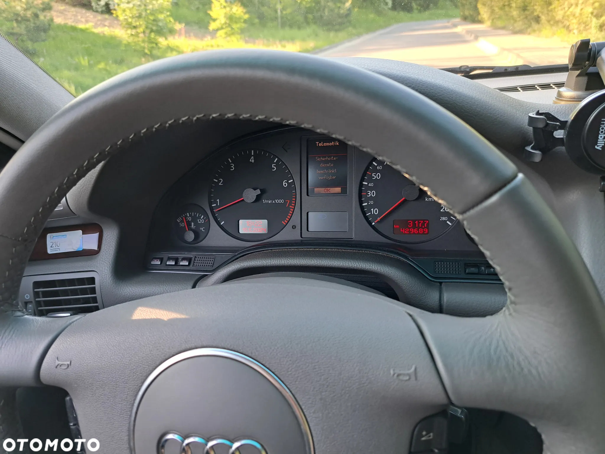 Audi A8 3.7 Quattro - 11