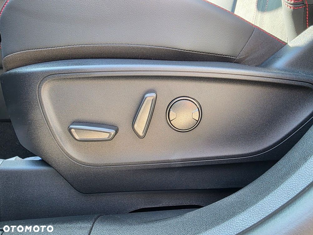 Ford Kuga - 19