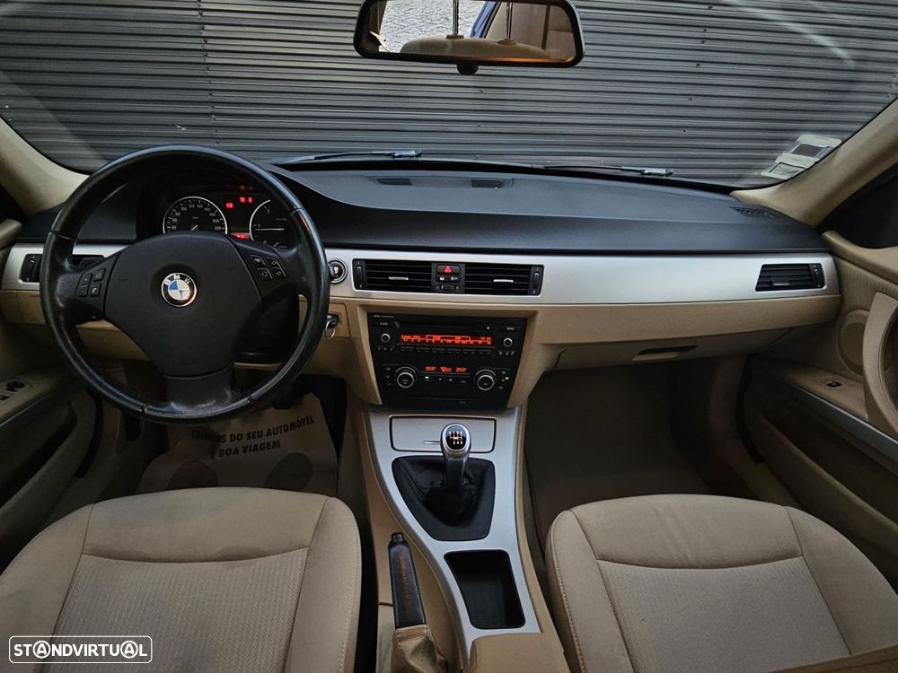 BMW 318 d Touring Sport - 14