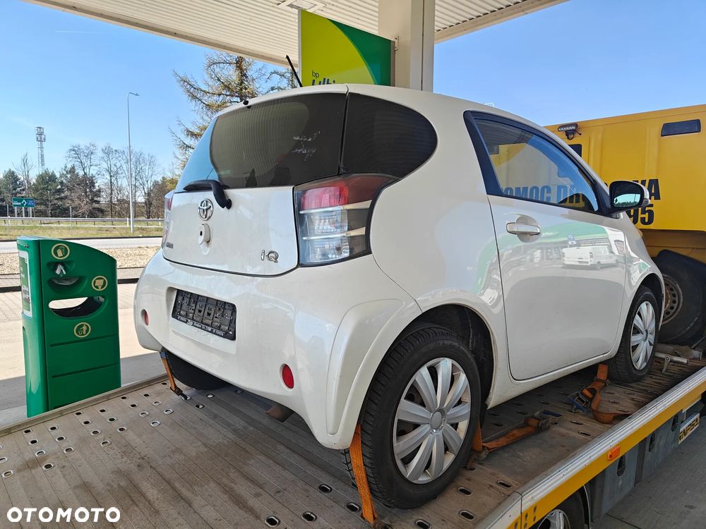 Toyota iQ 1.33 - 5