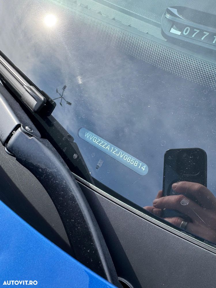 Volkswagen T-Roc - 13