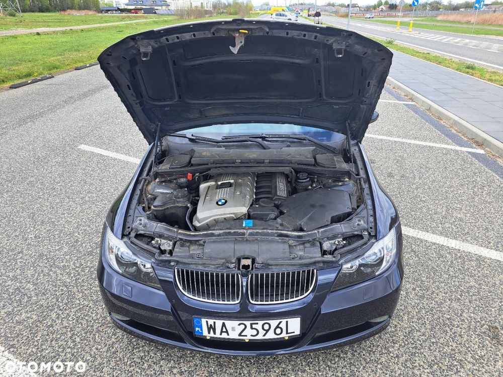 BMW Seria 3 325xi - 4