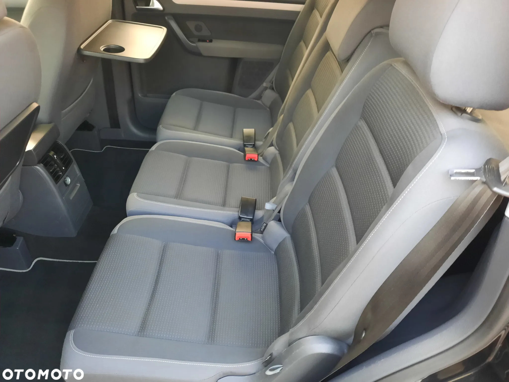 Volkswagen Touran 1.9 TDI Conceptline - 17