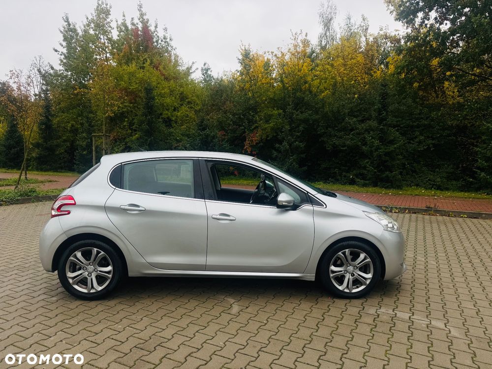 Peugeot 208 1.6 VTi Allure - 21