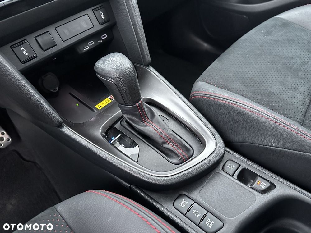 Toyota Yaris Cross Hybrid 1.5 GR Sport - 23