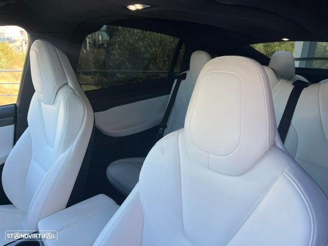 Tesla Model X Performance - 8