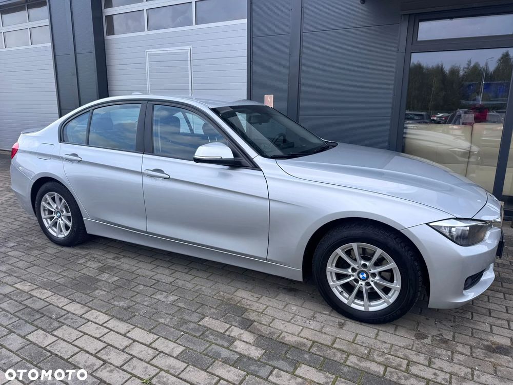 BMW Seria 3 316d Sport Line - 11