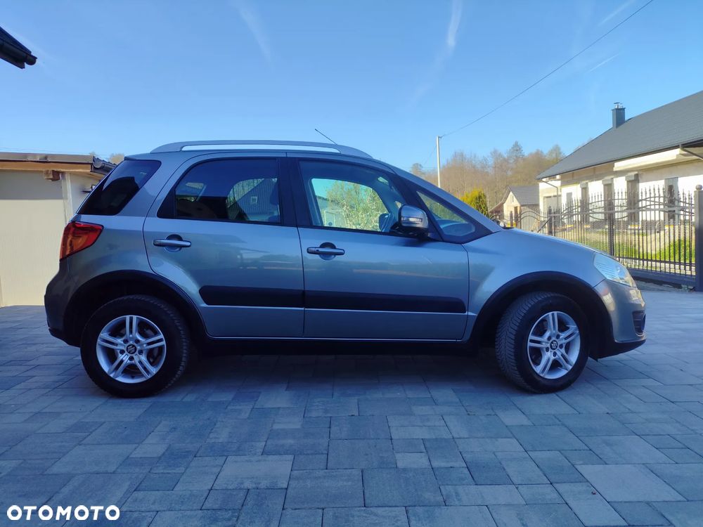 Suzuki SX4 Classic 1.6 VVT 4x4 Comfort - 6