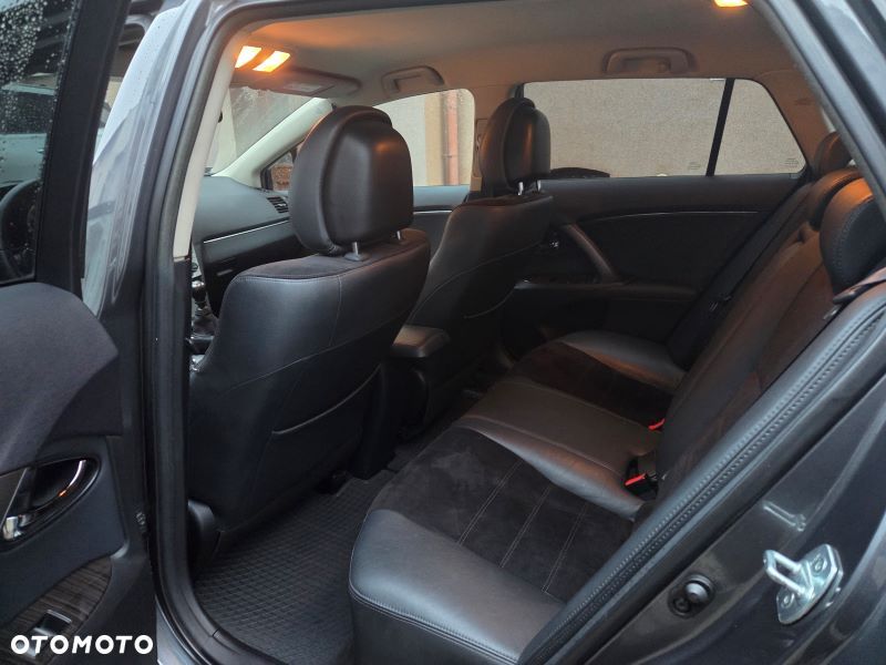 Toyota Avensis 2.0 D-4D Premium - 22