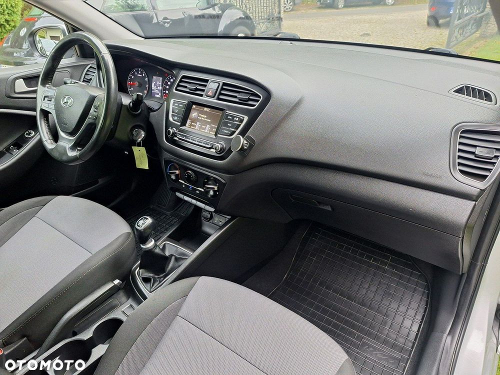 Hyundai i20 1.2 BlueDrive Fresh - 12