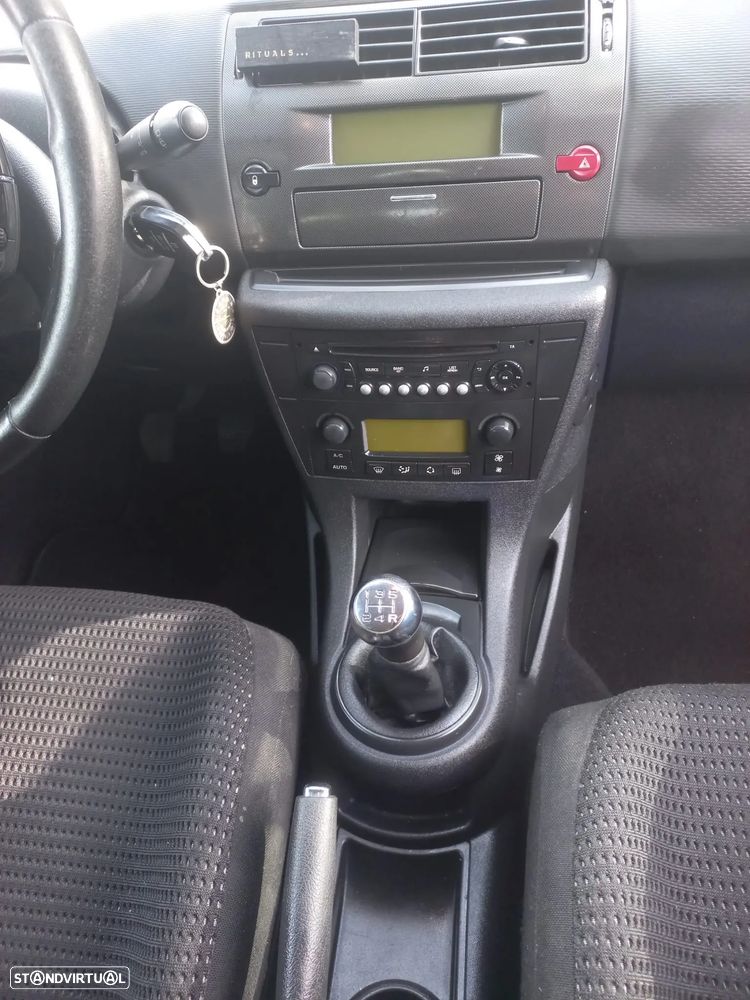 Citroën C4 1.6 HDi 110 VTS - 13