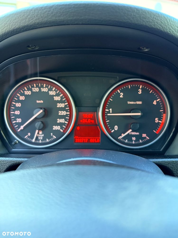 BMW X1 sDrive18d xLine - 8