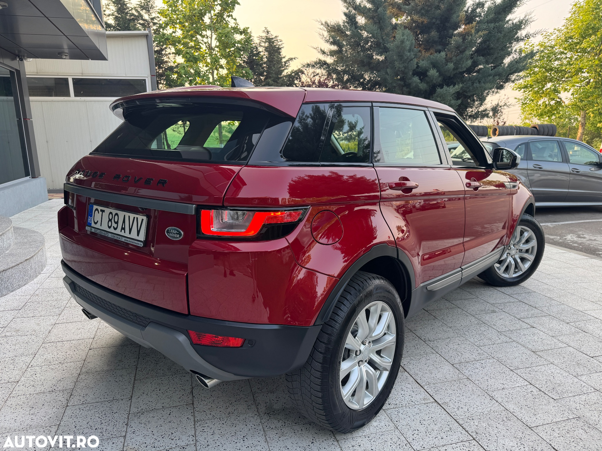 Land Rover Range Rover Evoque 2.0 D150 HSE - 2